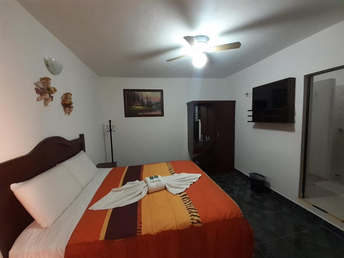 El Jardin Del Eden Hotel Текуискуиапан Екстериор снимка